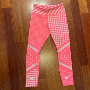 Pink nike epic lux running tights